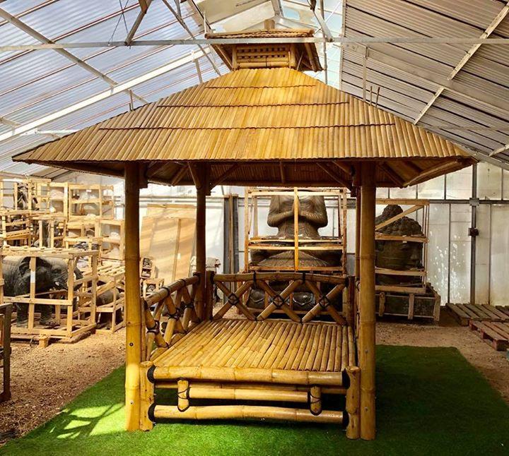 Gazebo en Bambou avec Plancher Surélevé - Élégance Naturelle pour Votre Espace Extérieur, 250x250 cm