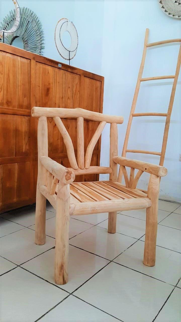 Armchair in teak branches