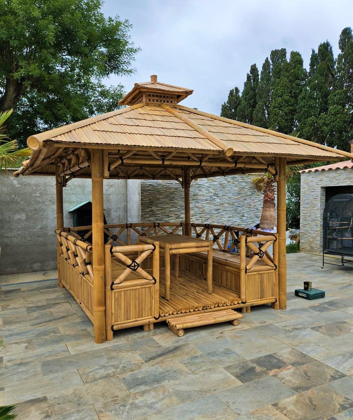 Gazebo 300x300 cm  - Create an Elegant and Functional Outdoor Relaxation Space