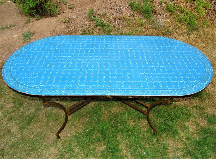 Oval table in zellige medium blue, dimensions 200x100 cm