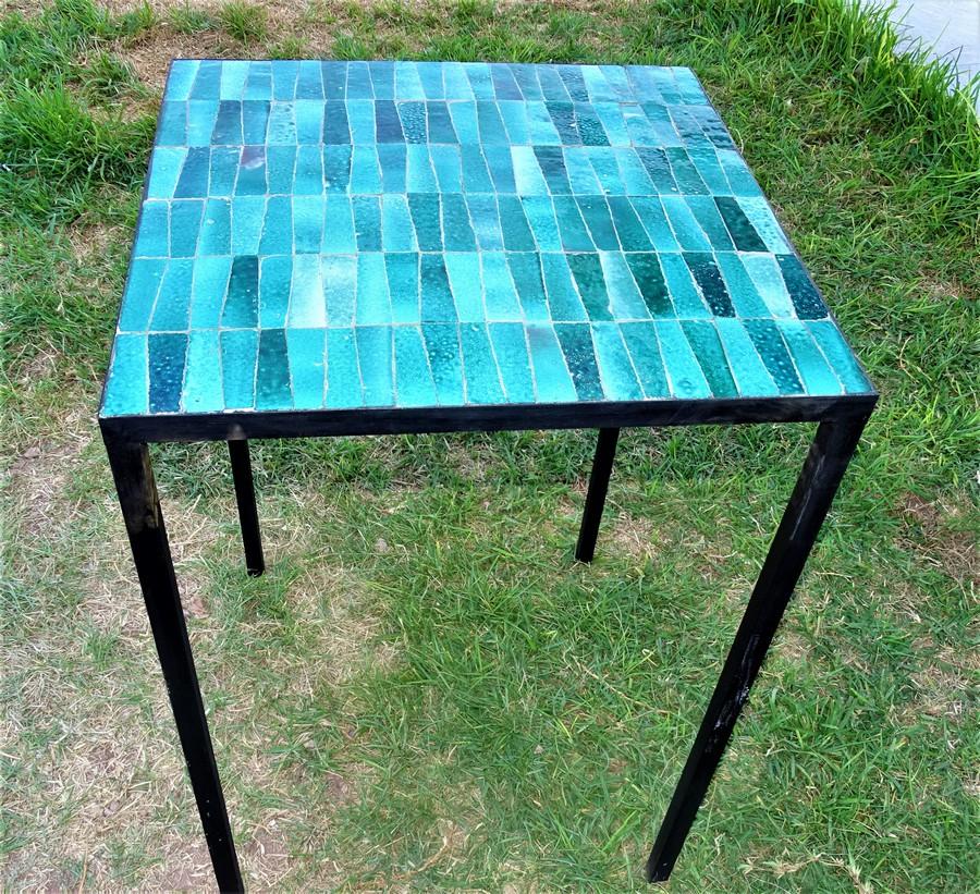 Square table in green zellige, dimensions 60x60 cm