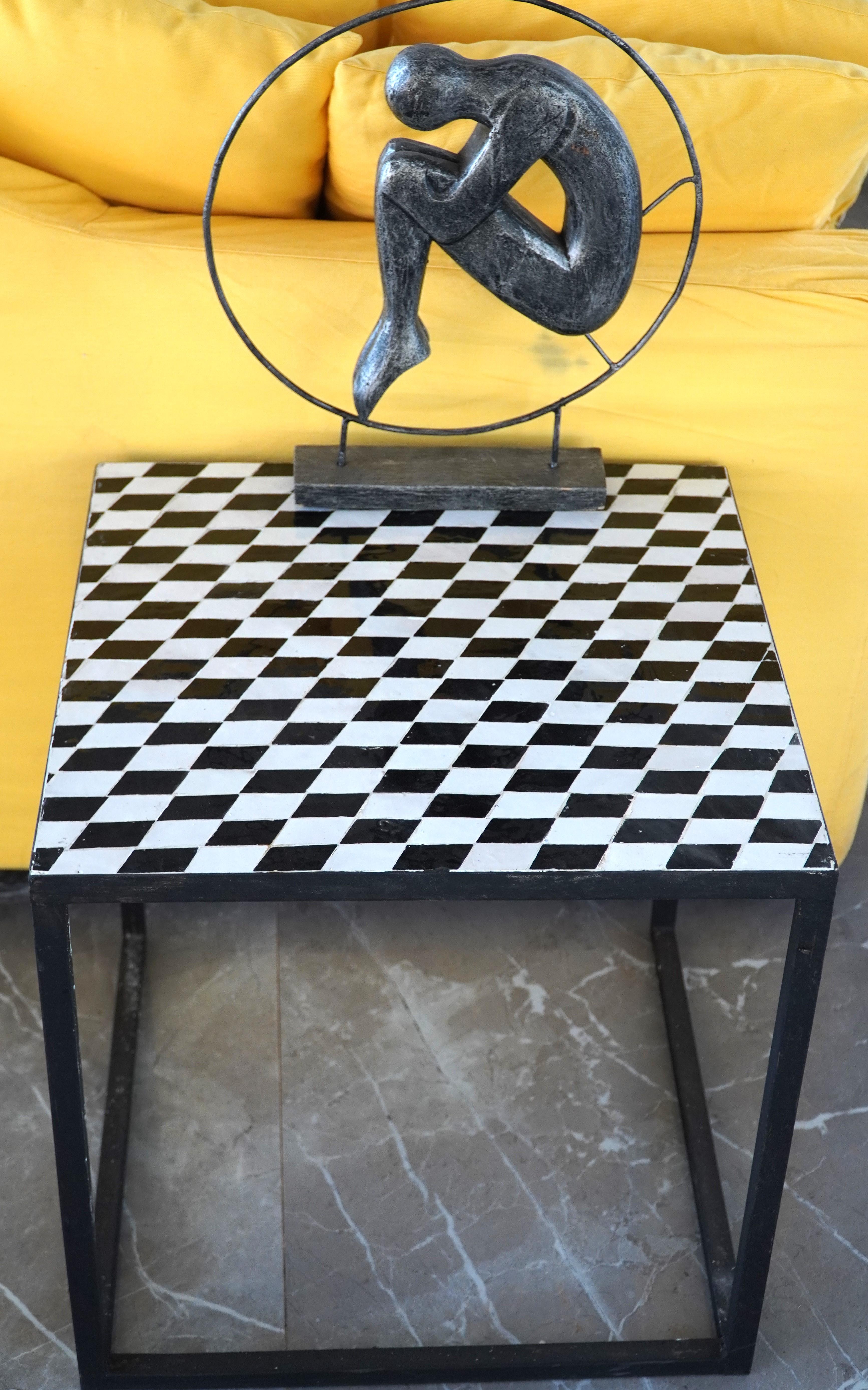 Square table in black and white zellige, dimensions 50x50x50 cm