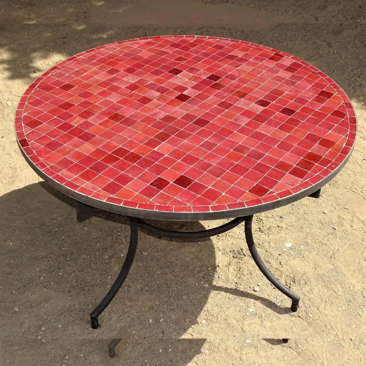 Round table in zellige bordeaux, diameter 120 cm, height 75 cm, 5x5 tiles